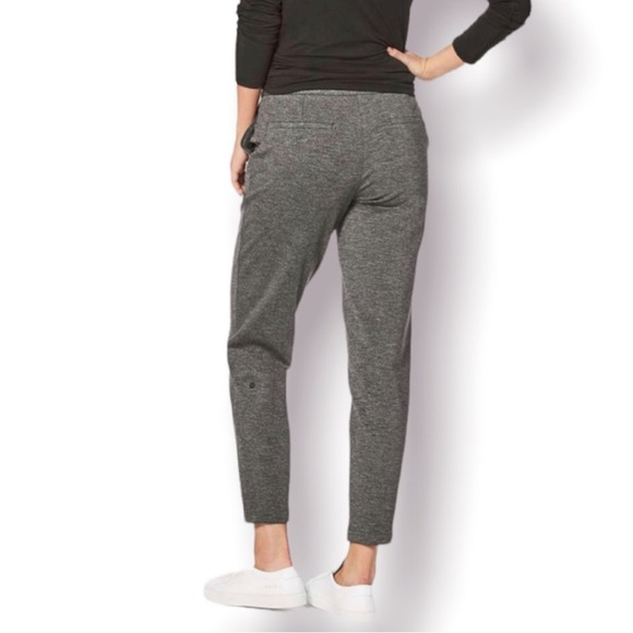 LULULEMON CITY TREK WOMENS GRAY TROUSER II SIZE 2 - Picture 3 of 16